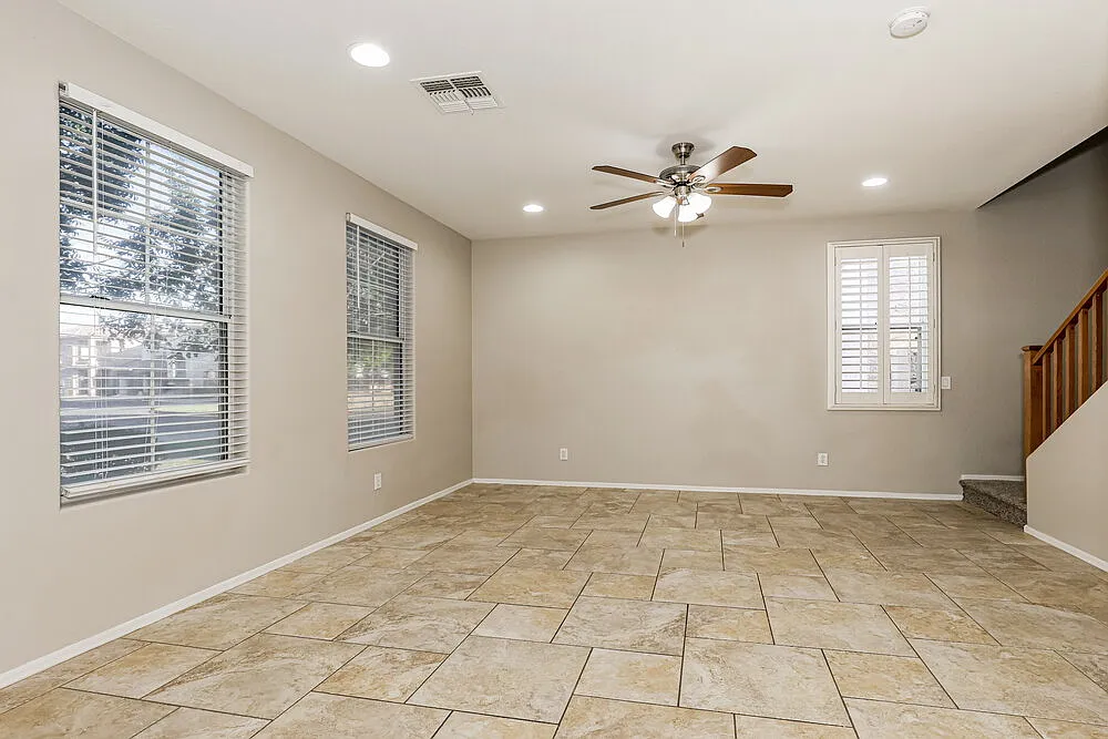 3 bed, 2.5 bath, 1500 sqft, $1,945 — Photo 4