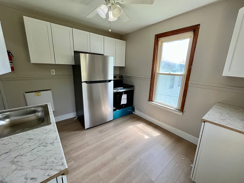 705 McGowan Ave #3