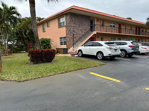 2nd image of 1982 SW PALM CITY Road SW #F