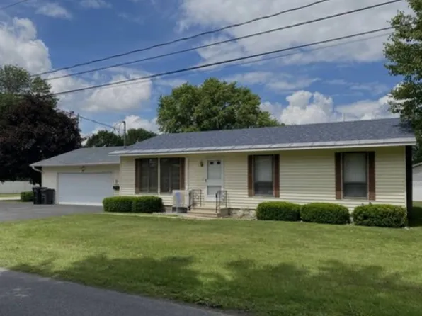 95 E Potter Ave, Granville, NY 12832