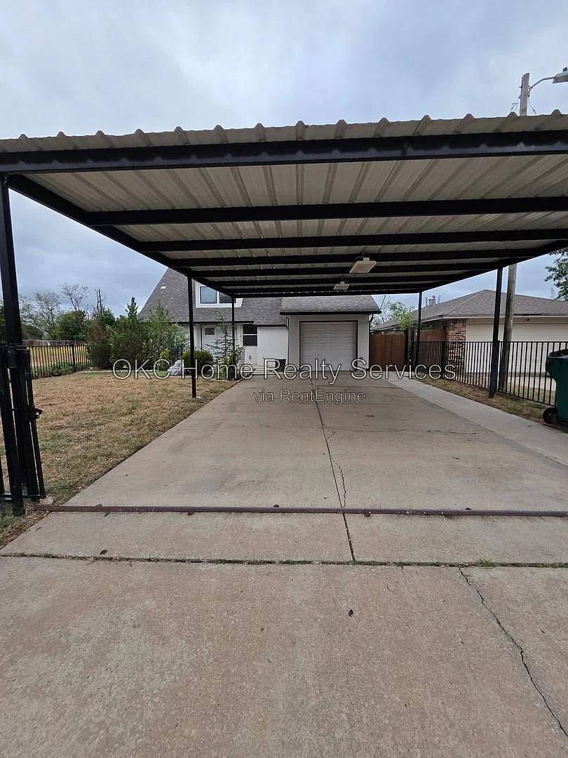 3 bed, 2.0 bath, 1434 sqft, $1,600 — Photo 3