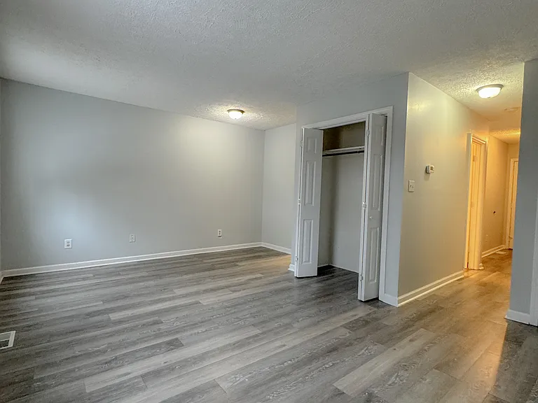 17 Weyland Dr — Photo 7