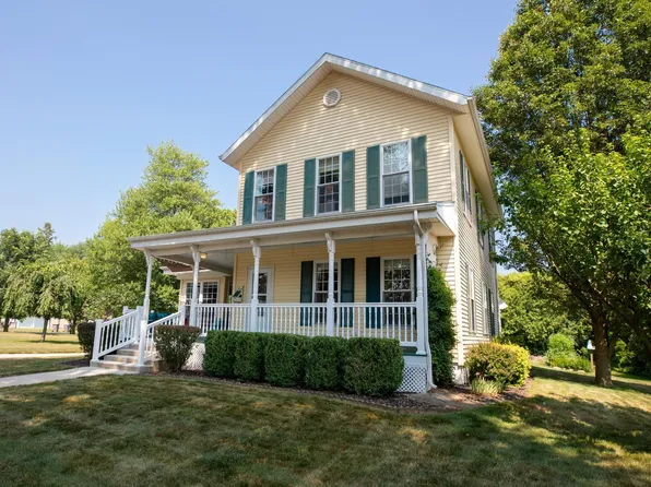 304 N Washington St, Bourbon, IN 46504