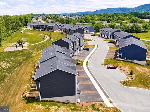 5th image of 178 Highpoint Park Dr