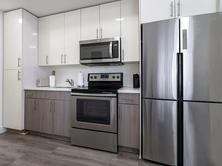 44 NW 10th Ave #2 — Photo 10