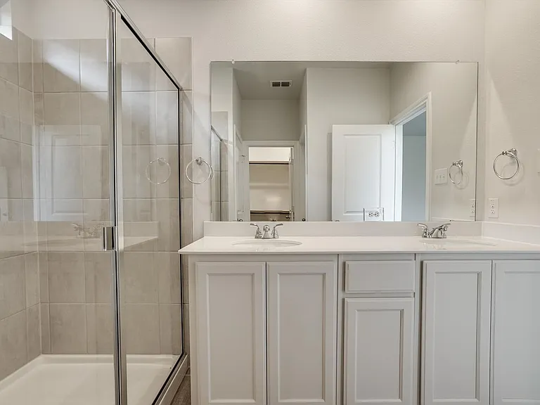 2330 Aspen Hill Dr — Photo 17