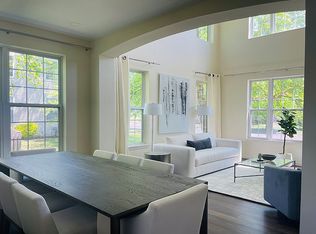 2851 McLellan Blvd, Yorkville, IL 60560