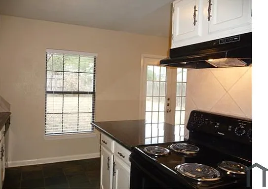 515 Stonewall Dr — Photo 10