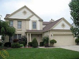 1776 Tremont Rd, Canton, MI 48188