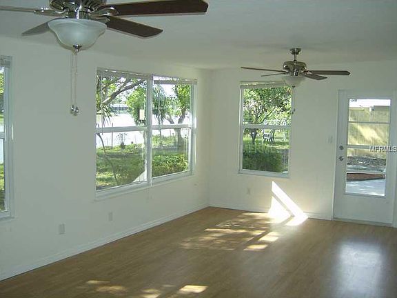 4th image of 1645 Bamboo Dr