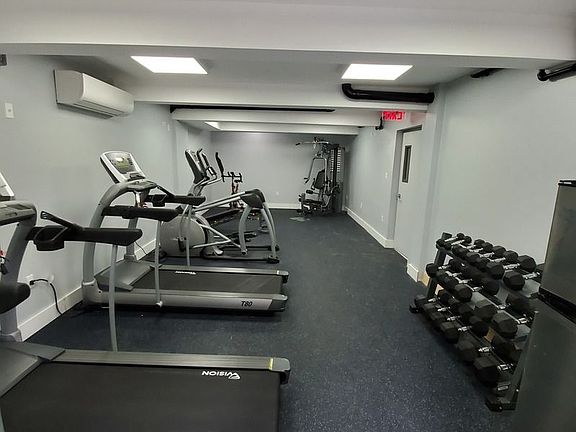 4th image of 333 Cypress Ave #D9