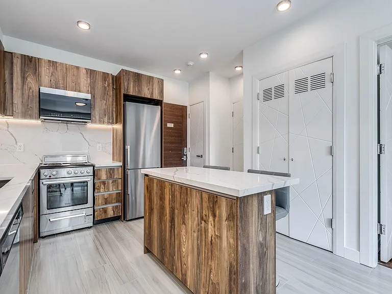 1168 Pendrell St #208 — Photo 6