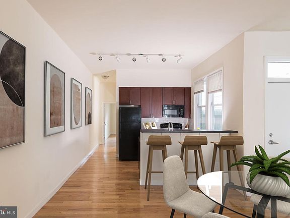 5th image of 618 S 3rd St