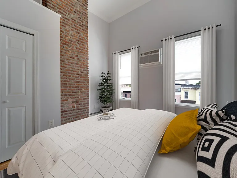 132 Lincoln St #6RIGHT — Photo 7