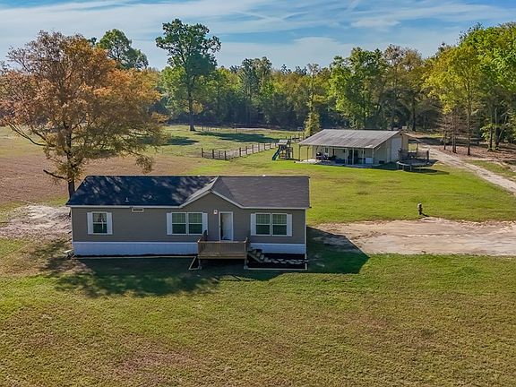3rd image of 2970 Cooktown Rd
