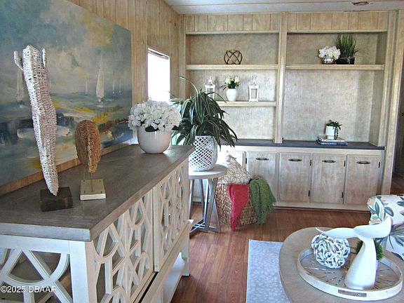 5th image of 722 Rampart Dr