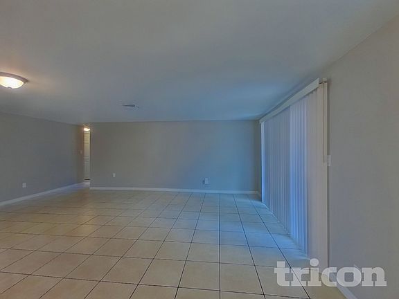 2nd image of 5811 Oxford Dr