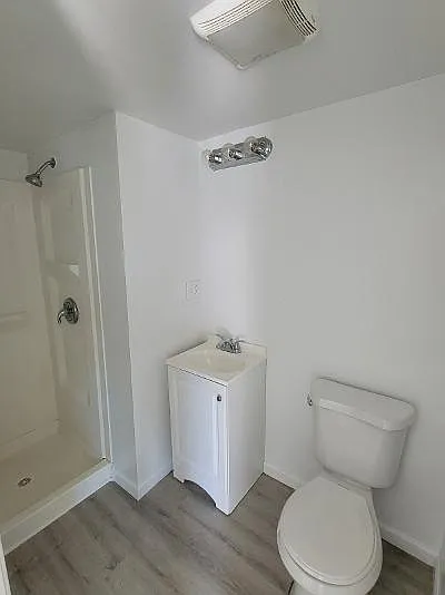 611 Main St #C — Photo 5