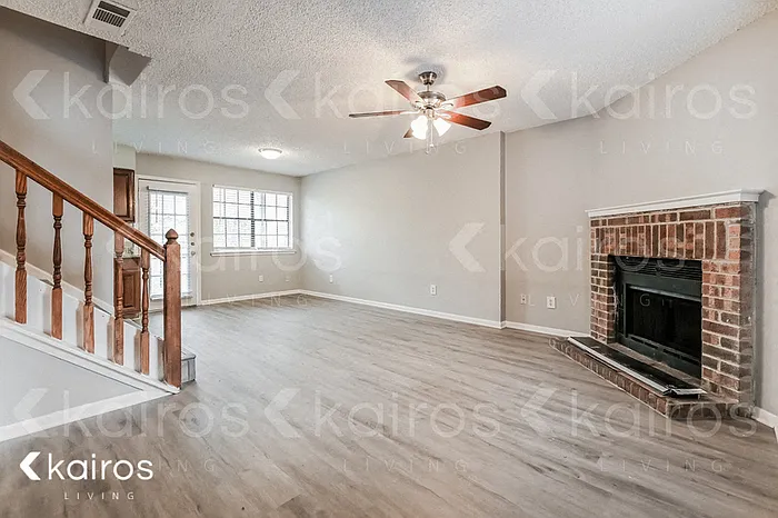 820 Courtenay Pl — Photo 3