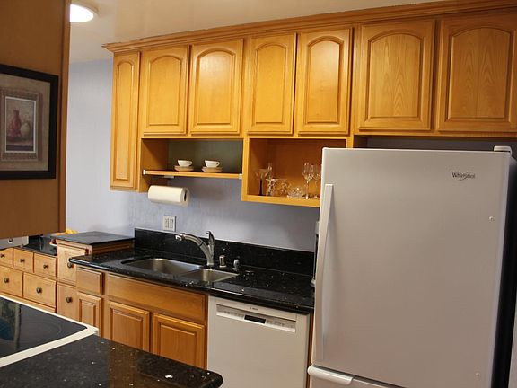 5th image of 340 Auburn Way APT 1