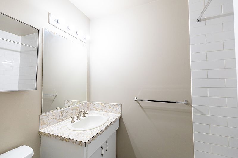 Calgary Apartment for rent - 1 Bedroom — photo 8