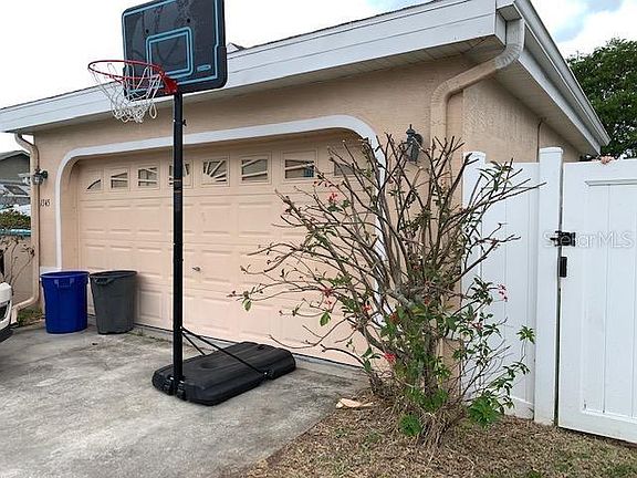 5th image of 1345 Hillside Dr