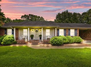 800 Woodard Dr, Whitsett, NC 27377