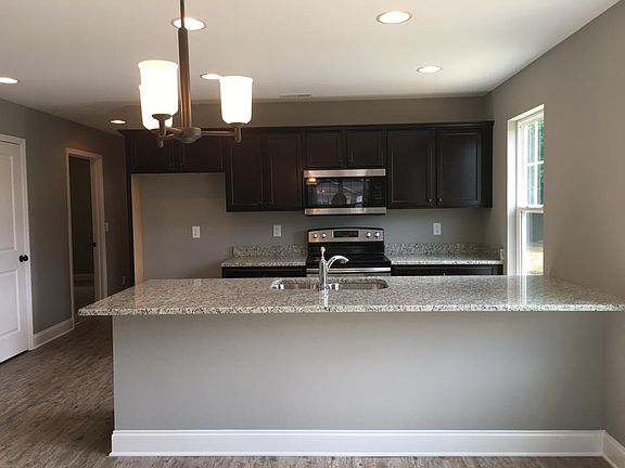 4th image of 1516 Southernwood Dr