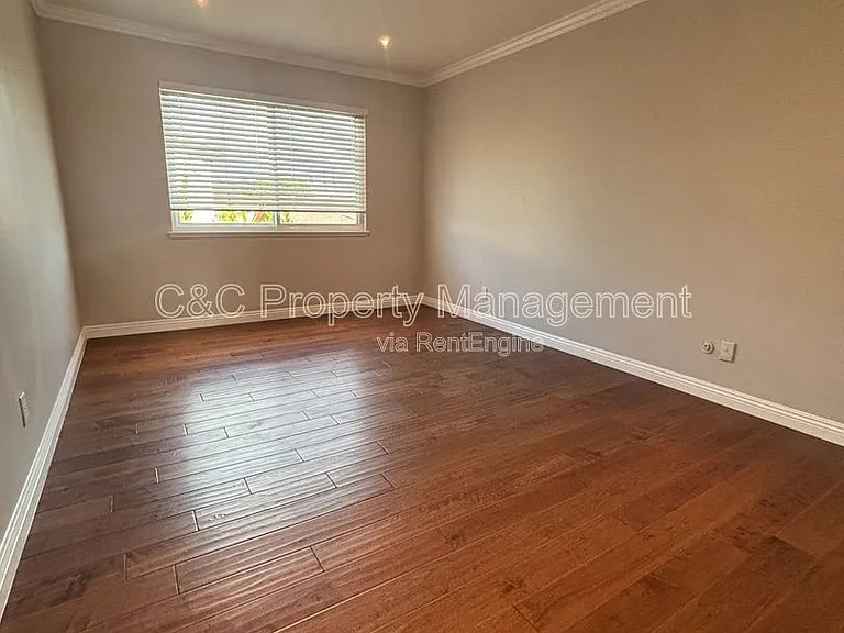 19010 Cliveden Ave — Photo 11