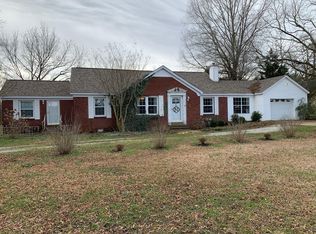 912 Highway 2, Kossuth, MS 38834