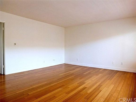 5th image of 370 Wisconsin Ave Unit 306