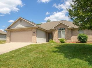 3906 Snow Leopard Dr, Columbia, MO 65202