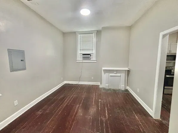Shelby Park - Updated 1 Bedroom 1 Bath Apartment, 1206 S Preston St, Louisville, KY 40203
