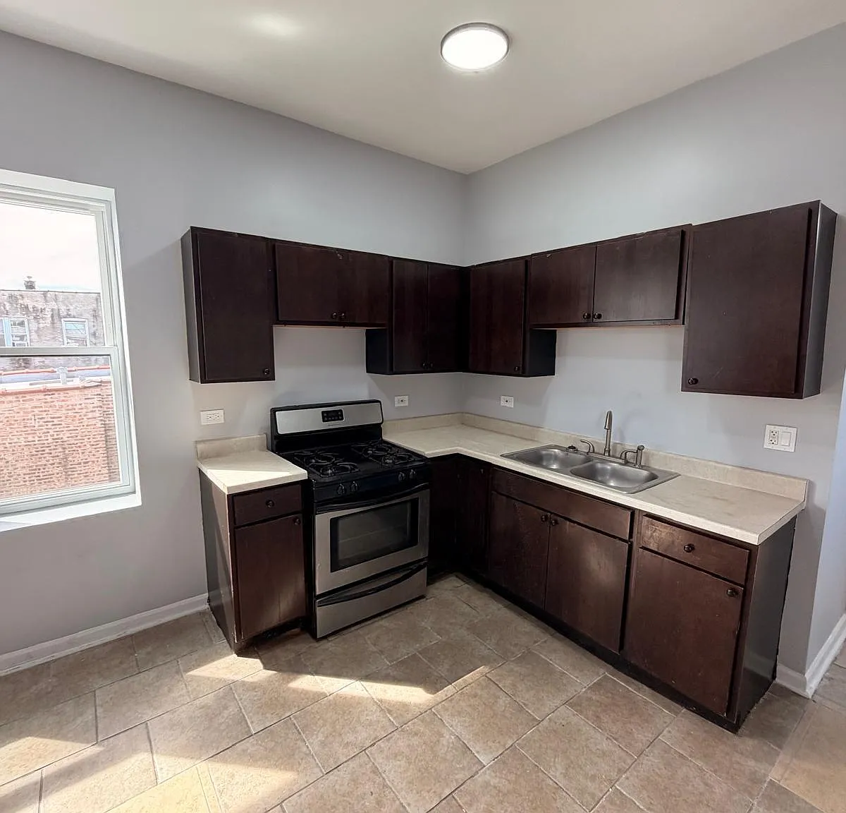 1515 S Millard Ave — Photo 3