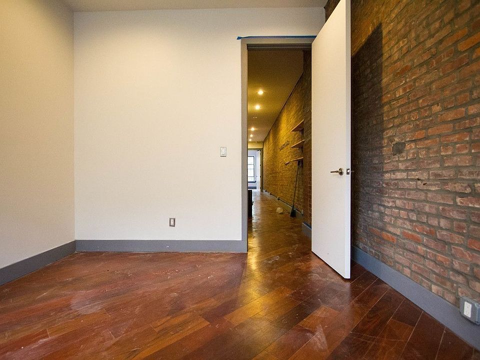2nd image of 172 Irving Ave #3BB