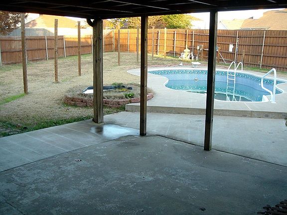 Covered patio & inground pool