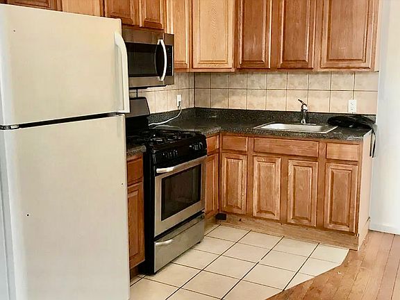 5th image of 2055 Hermany Ave Floor 3