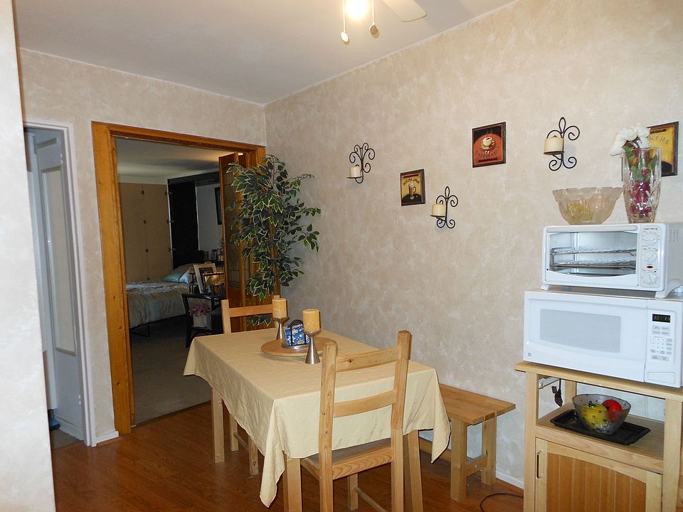 The dining/kitchen