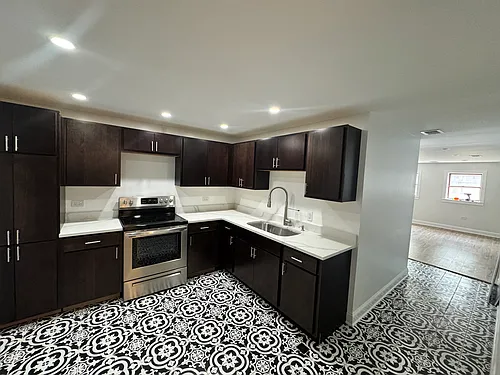2235 S Bell Ave #1 Photo 1