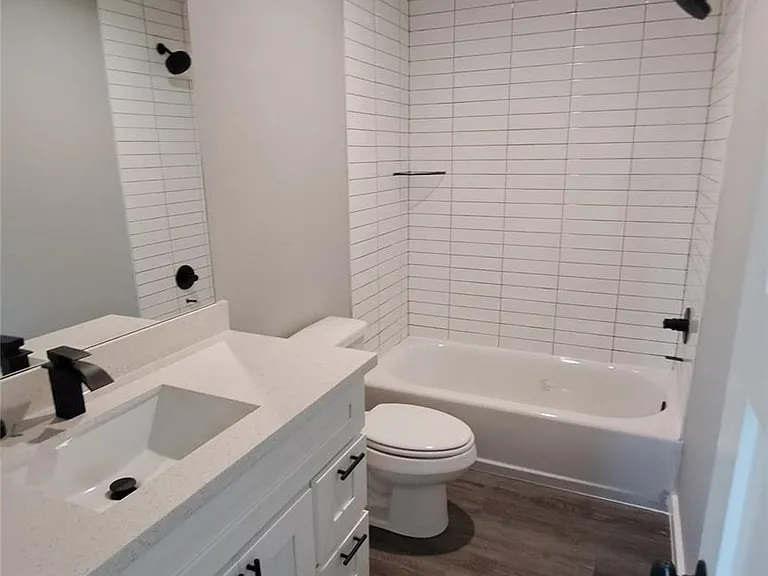 9806 Fillmore St #B — Photo 8