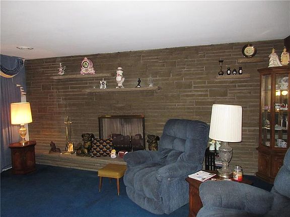 3rd image of 114 Iroquois Dr