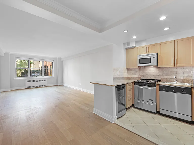 41 Park Ave #3B — Photo 1