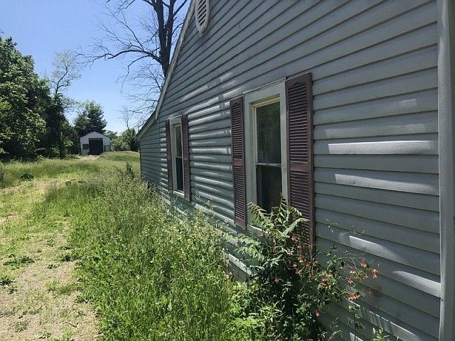 2nd image of 6245 Kalbfleisch Rd