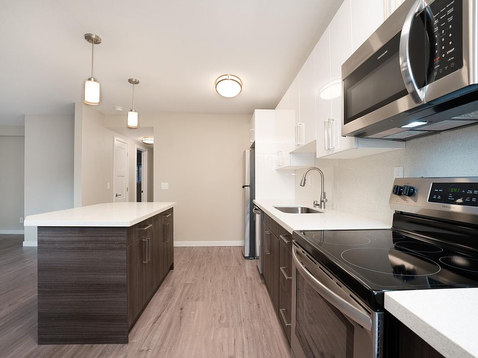 1st image of 410 102nd Ave SE APT 4