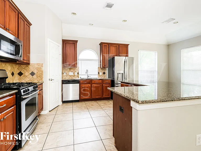 66 N Planchard Cir — Photo 8
