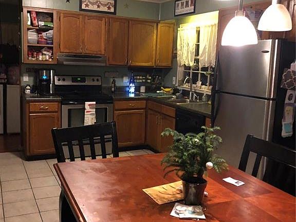 3rd image of 503 3rd St
