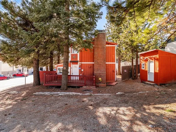 2442 Hunsaker Dr, Running Springs, CA 92382