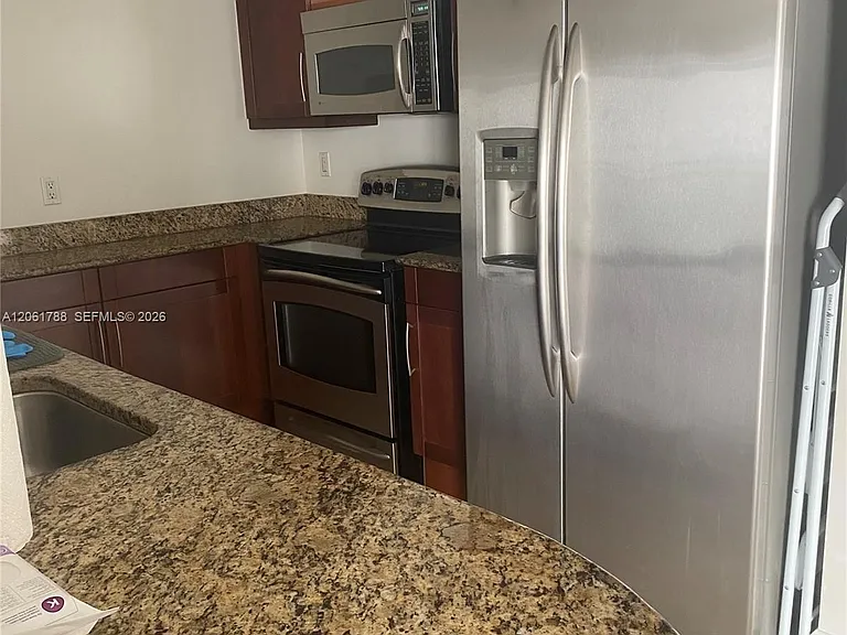 7275 SW 90th Way #509 — Photo 4