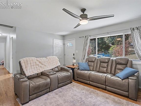 3rd image of 1139 Chambers Dr