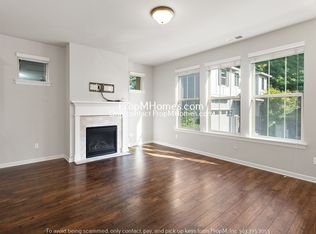 9260 SW Chopin Ln, Portland, OR 97225